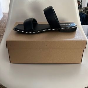 Steve Madden Flat Sandle